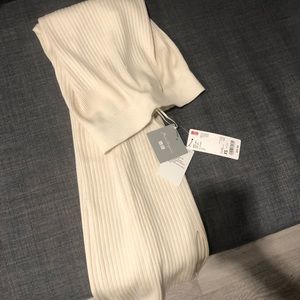 SOLD Uniqlo knit pants